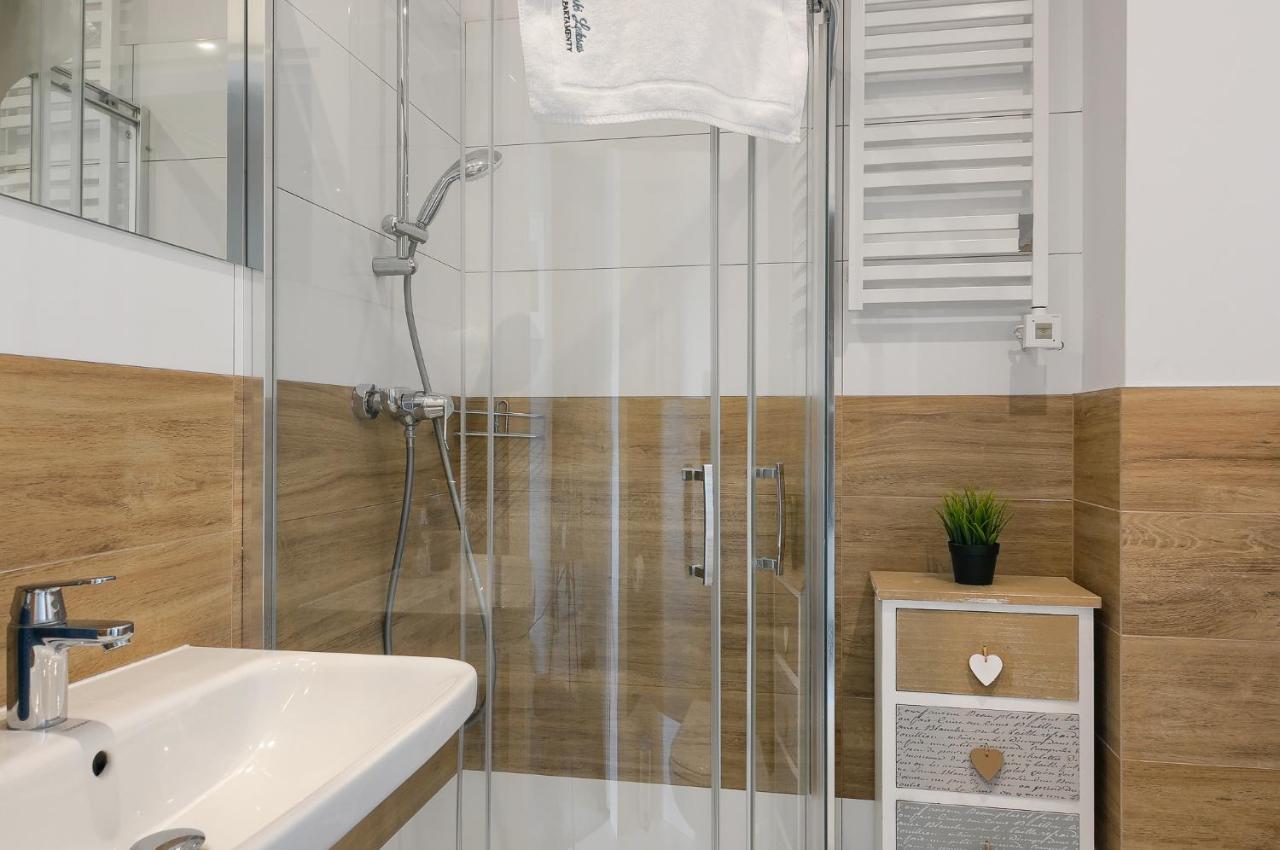 Apartament Z Widokiem Na Morze - Nadmorski Luksus Apartamenty อุสตรอเนียมอร์สเกีย ภายนอก รูปภาพ
